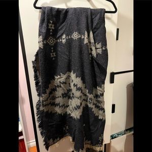 Garage blanket scarf